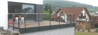 Ein Anbaubalkon nimmt Fahrt auf&#8230;