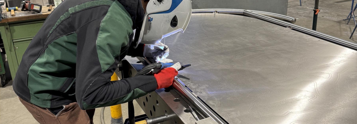 Metallbau setzt Akzente – Zwei Azubis, zwei Ideen, ein Wettbewerb